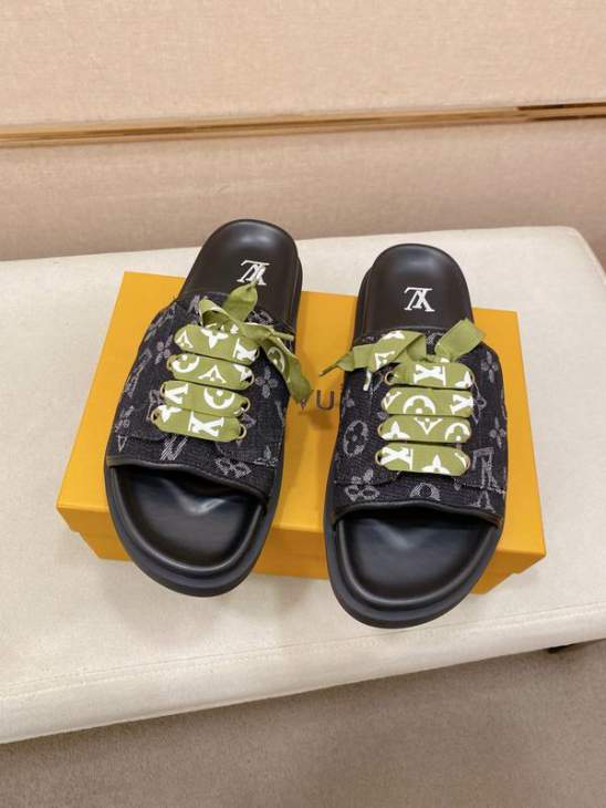 Picture of Louis Vuitton Slippers _SKULVsz38-44hnh0823900
